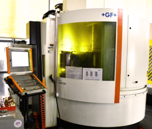 米兰体育下载链接：深圳直通车发布深圳电视台播出——精英制模实业（）有限公司